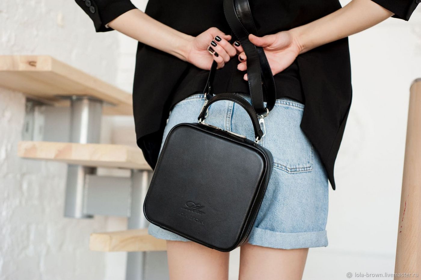 9 вещей, которые должны быть в сумочке у настоящей женщины | Магазин Постоянных Распродаж