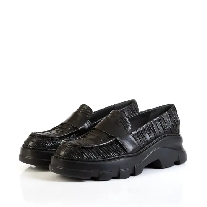 Лоферы женские Fru.it 185228 черный