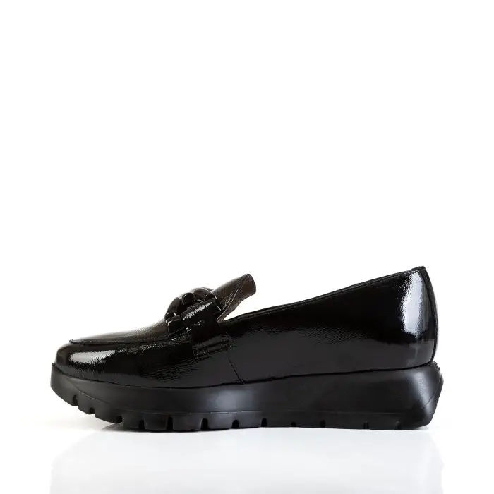 Лоферы женские Wonders 186239 черный