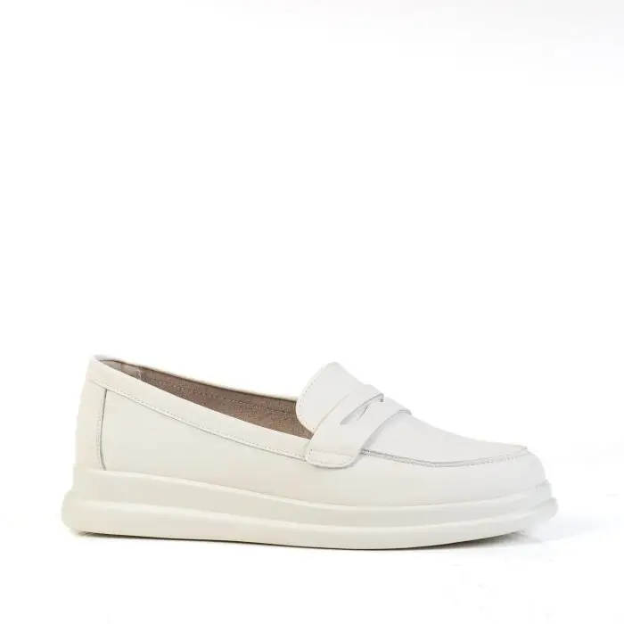 Лоферы женские Pirochi 187452 белый