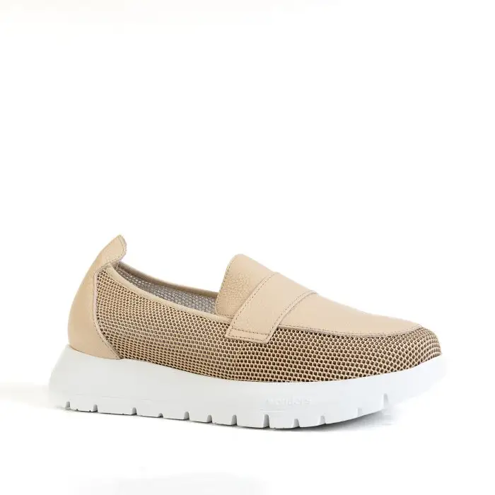 Лоферы женские Wonders 187896 бежевый