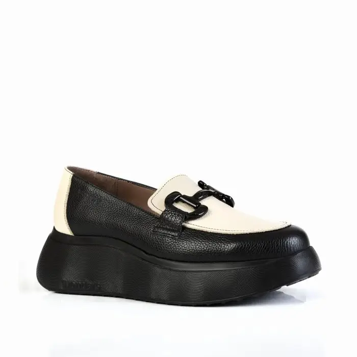 Лоферы женские Wonders 186217 черный