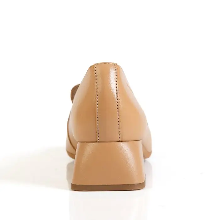 Лоферы женские Wonders 187904 бежевый