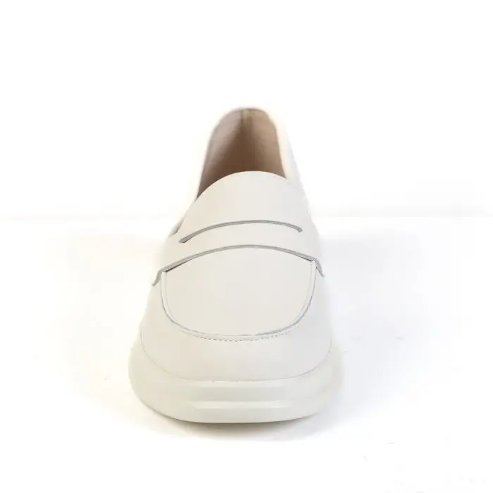 Лоферы женские Pirochi 187452 белый