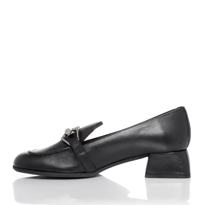 Лоферы женские Wonders 183388 черный