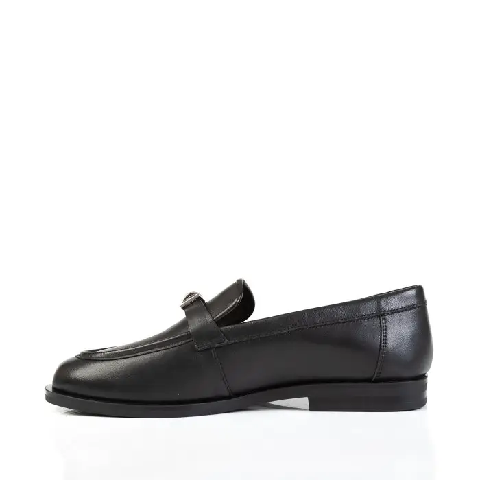 Лоферы женские MADIA MARA 186951 черный