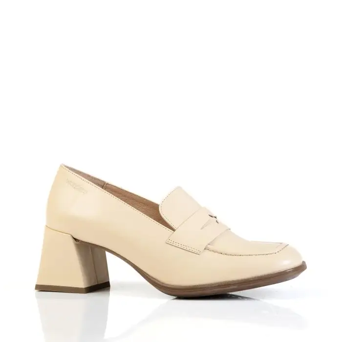 Лоферы женские Wonders 187933 бежевый