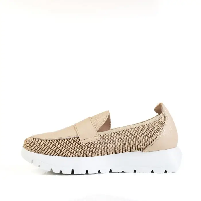 Лоферы женские Wonders 187896 бежевый