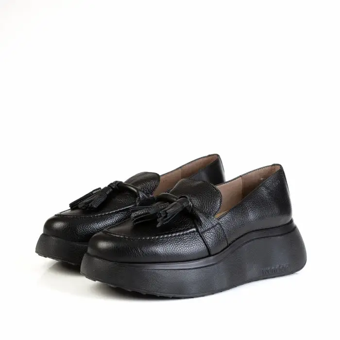 Лоферы женские Wonders 186221 черный