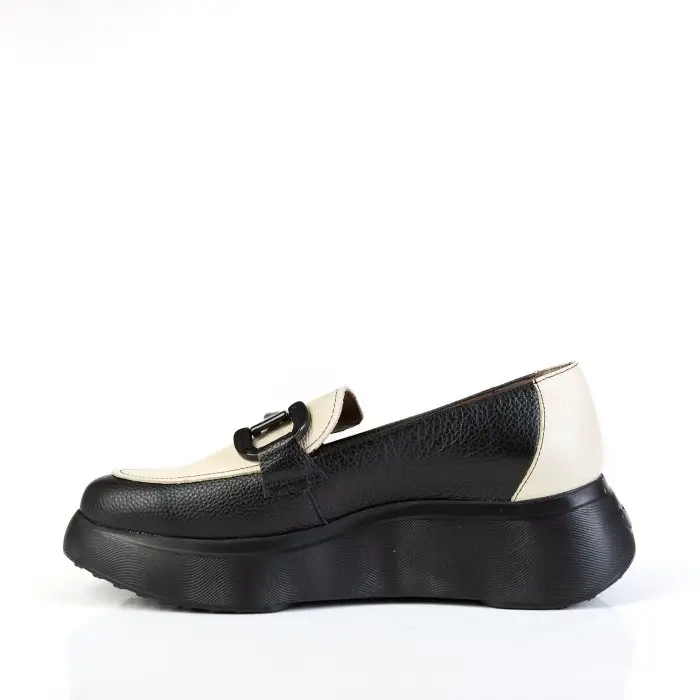 Лоферы женские Wonders 186217 черный