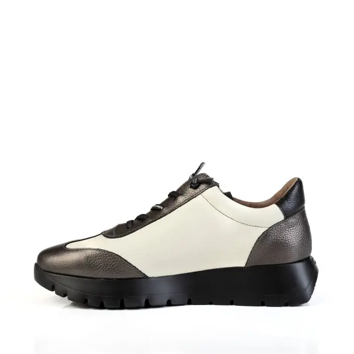 Кроссовки женские Wonders 186205 серебряный