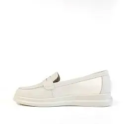 Лоферы женские Pirochi 187452 белый