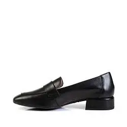 Лоферы женские Wonders 188336 черный