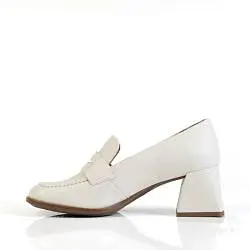 Лоферы женские Wonders 187910 белый