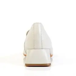 Лоферы женские Wonders 187942 белый