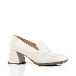 Лоферы женские Wonders 187910 белый